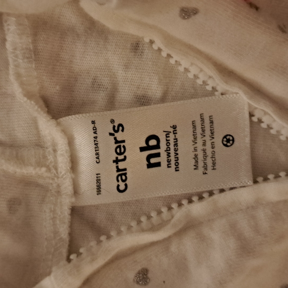 Complete Newborn Carter's Baby Girl outfit - Picture 5 of 8
